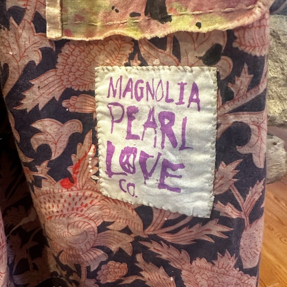 Magnolia Pearl Printed Prairie Shirt Top 1775 Stone Rose - Picture 3 of 3